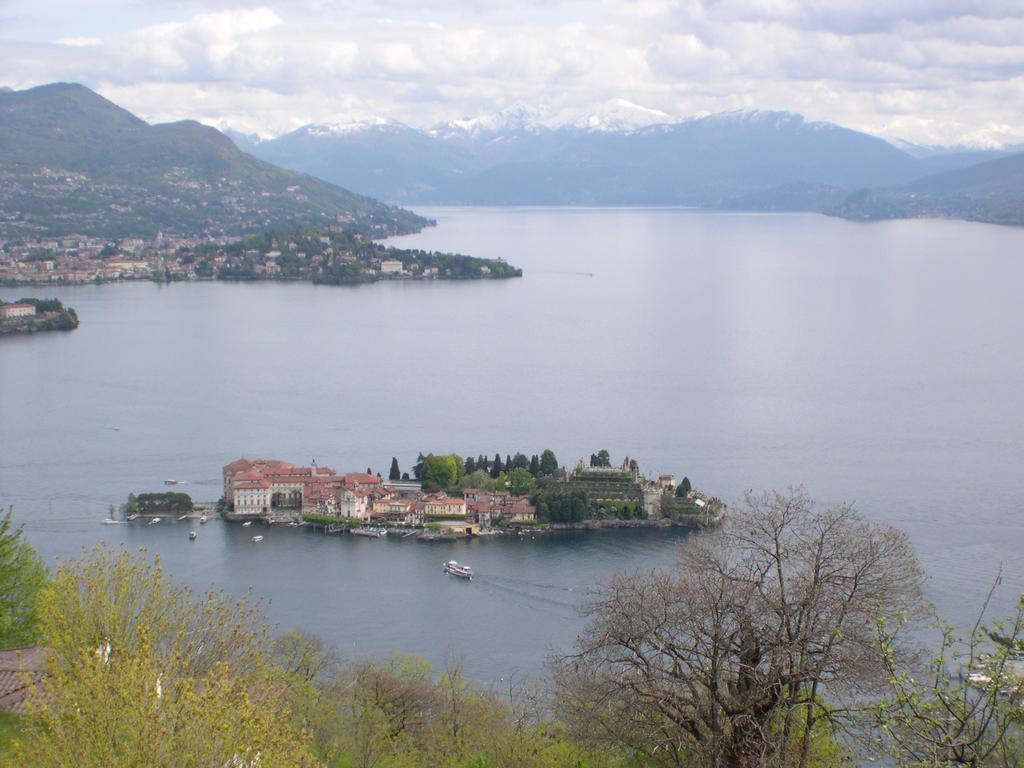 Apartment La Gatta Viola Stresa Exterior foto